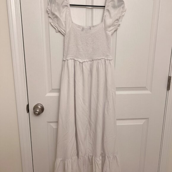White Smocked Puff Sleeve Maxi Dress - Picture 4 of 6